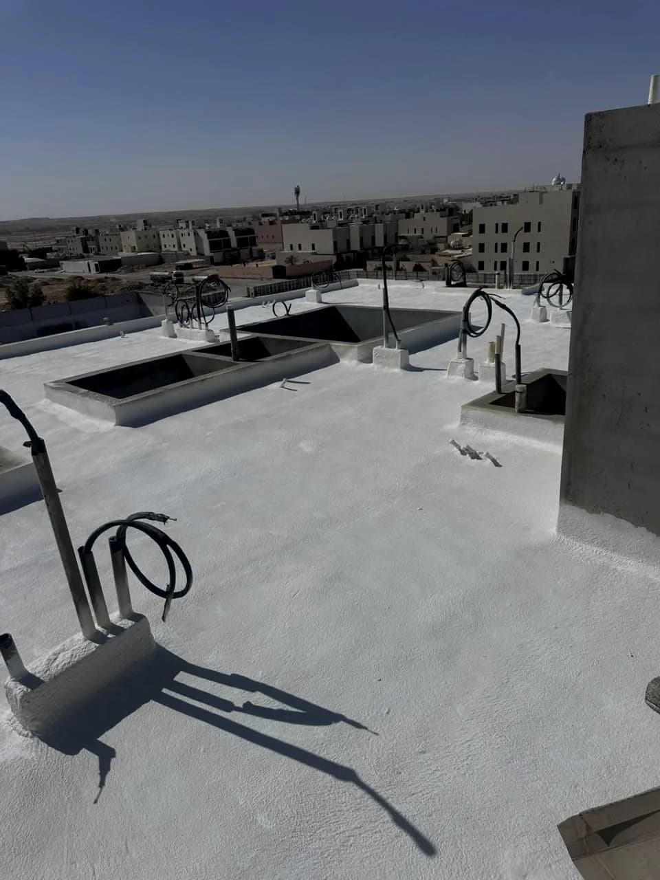 سطح مشروع معزول بالفوم